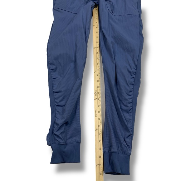 Lululemon Beyond The Studio Jogger Pants Womens Size 6 Water Drop Blue High Rise - Picture 13 of 16